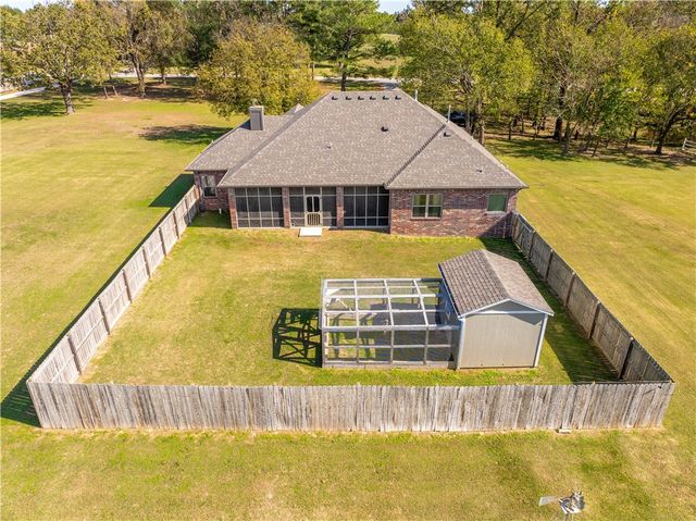1723 S Pianalto Road, Tontitown, AR 72762