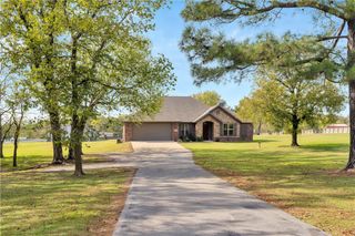 1723 S Pianalto Road, Tontitown, AR 72762