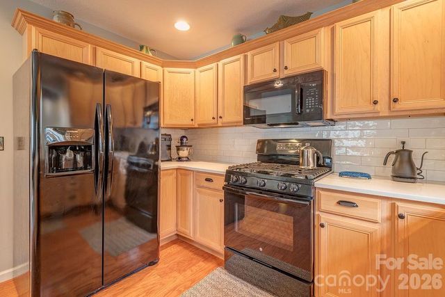 429 Kyfields Drive, Weaverville, NC 28787