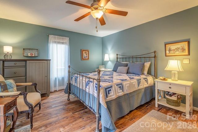 429 Kyfields Drive, Weaverville, NC 28787