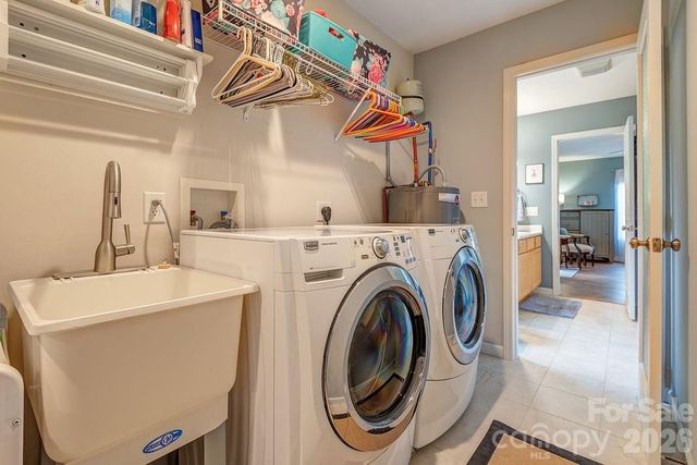 429 Kyfields Drive, Weaverville, NC 28787