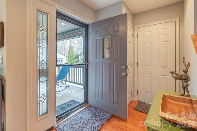 429 Kyfields Drive, Weaverville, NC 28787