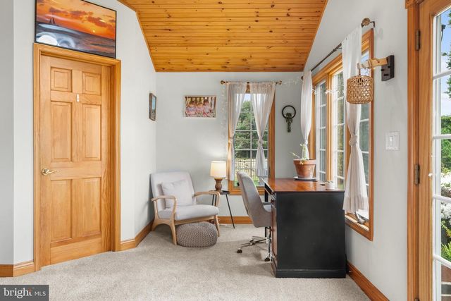 8730 EBERHARD RD, Coopersburg, PA 18036