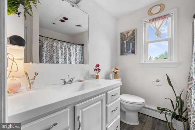 8730 EBERHARD RD, Coopersburg, PA 18036