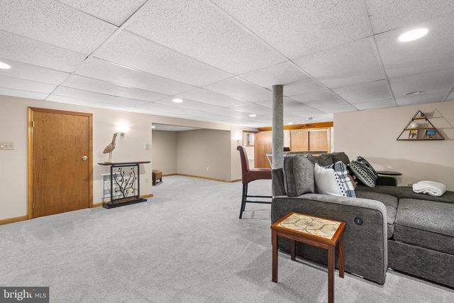 8730 EBERHARD RD, Coopersburg, PA 18036
