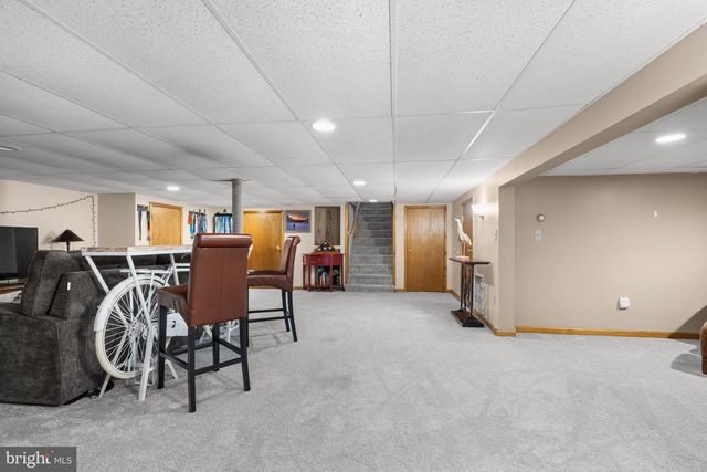 8730 EBERHARD RD, Coopersburg, PA 18036