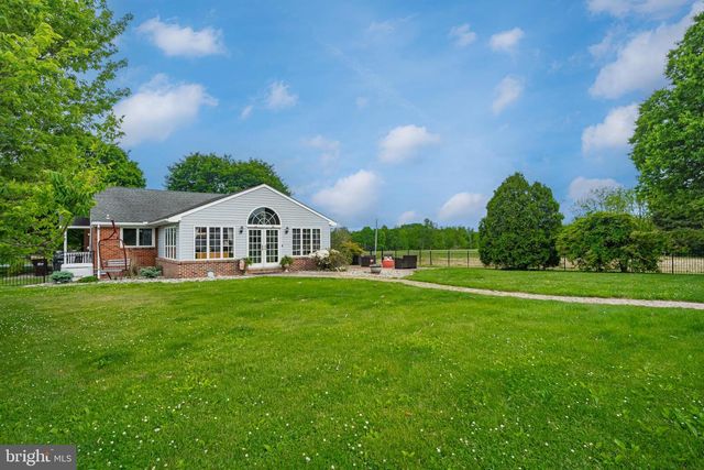 8730 EBERHARD RD, Coopersburg, PA 18036