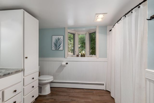 819 E Plainfield Court, Zeeland, MI 49464