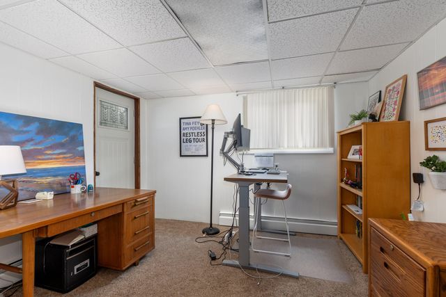 819 E Plainfield Court, Zeeland, MI 49464