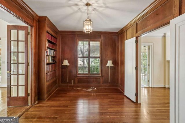 3031 W Pine Valley Road NW, Atlanta, GA 30305
