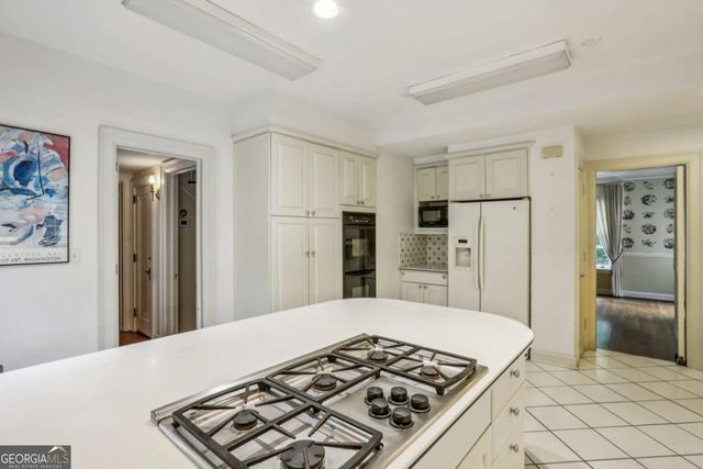 3031 W Pine Valley Road NW, Atlanta, GA 30305