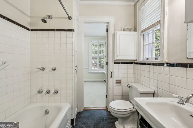3031 W Pine Valley Road NW, Atlanta, GA 30305