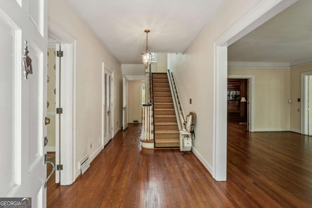 3031 W Pine Valley Road NW, Atlanta, GA 30305