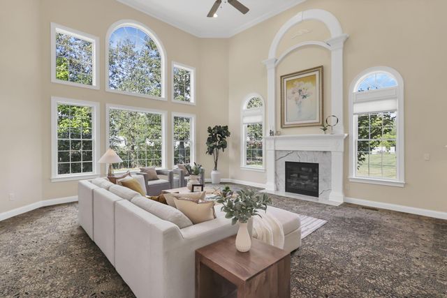 8400 Creek Hollow Road, Blacklick, OH 43004