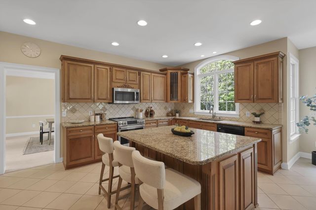 8400 Creek Hollow Road, Blacklick, OH 43004