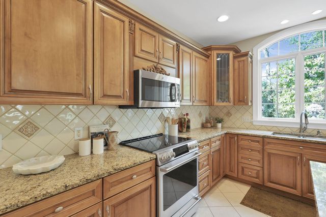 8400 Creek Hollow Road, Blacklick, OH 43004