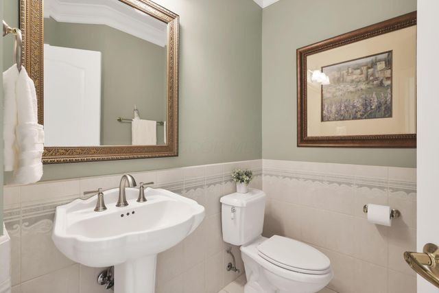 8400 Creek Hollow Road, Blacklick, OH 43004