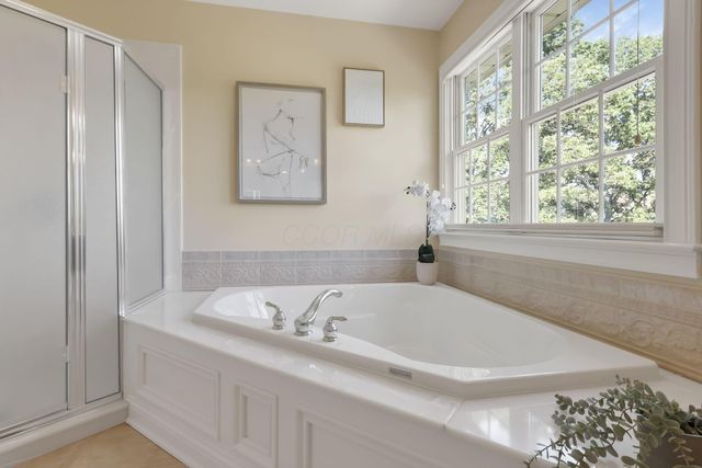 8400 Creek Hollow Road, Blacklick, OH 43004