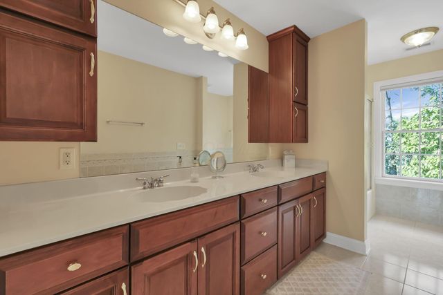 8400 Creek Hollow Road, Blacklick, OH 43004