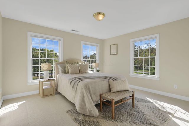 8400 Creek Hollow Road, Blacklick, OH 43004