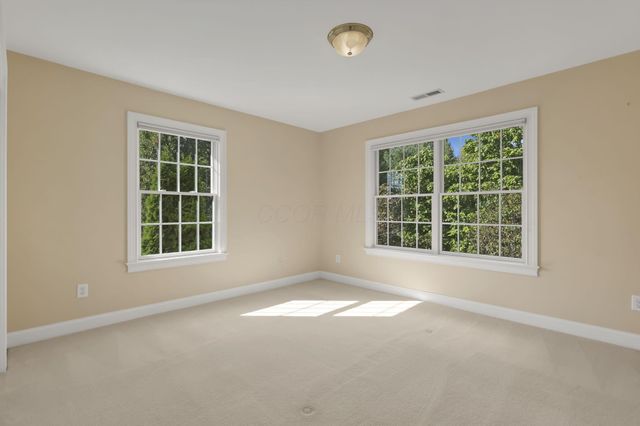 8400 Creek Hollow Road, Blacklick, OH 43004