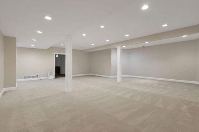 8400 Creek Hollow Road, Blacklick, OH 43004