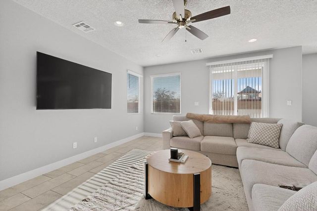 1070 Bali Road SE, Rio Rancho, NM 87124