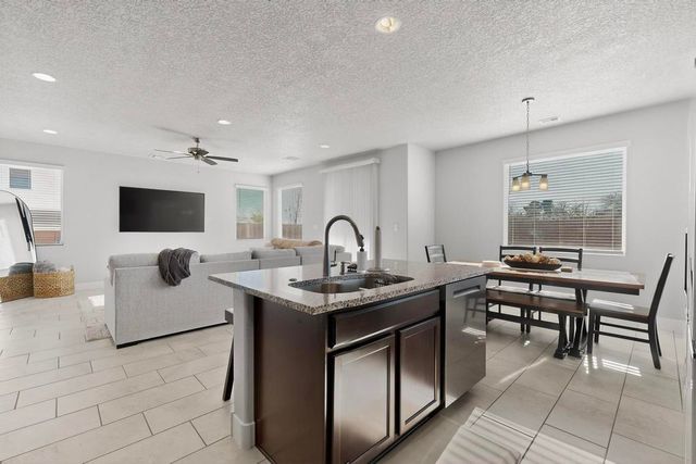 1070 Bali Road SE, Rio Rancho, NM 87124