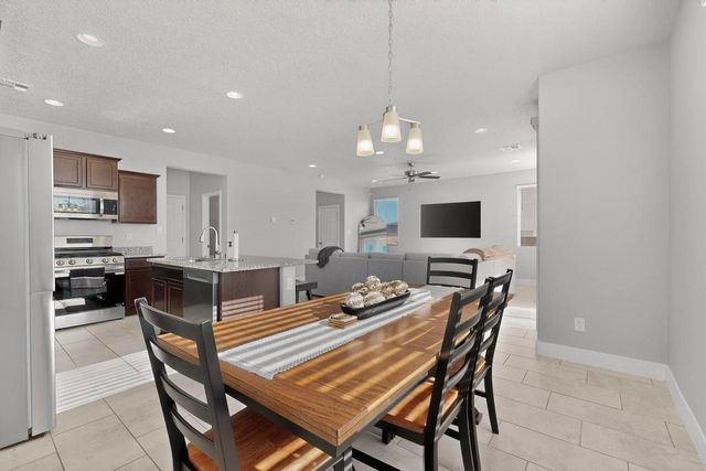 1070 Bali Road SE, Rio Rancho, NM 87124