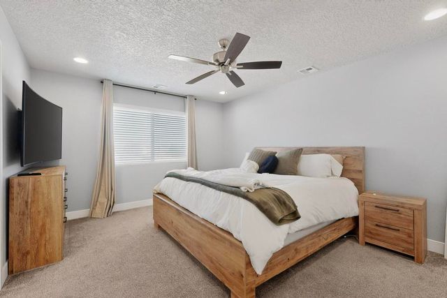 1070 Bali Road SE, Rio Rancho, NM 87124