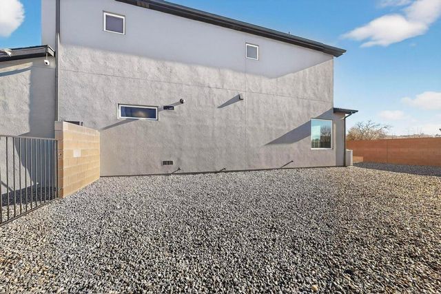 1070 Bali Road SE, Rio Rancho, NM 87124