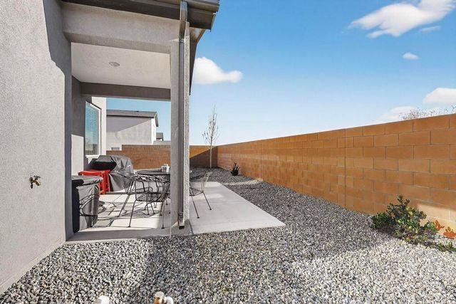 1070 Bali Road SE, Rio Rancho, NM 87124