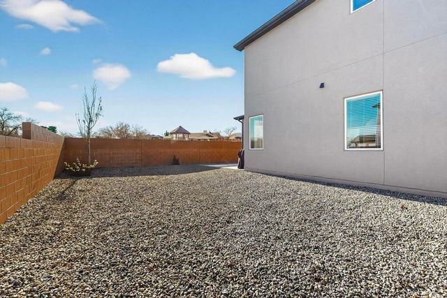 1070 Bali Road SE, Rio Rancho, NM 87124