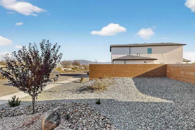 1070 Bali Road SE, Rio Rancho, NM 87124