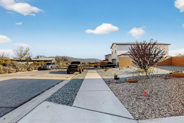 1070 Bali Road SE, Rio Rancho, NM 87124