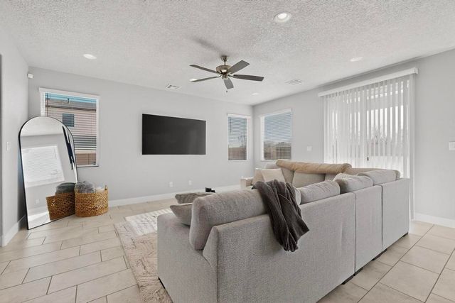 1070 Bali Road SE, Rio Rancho, NM 87124