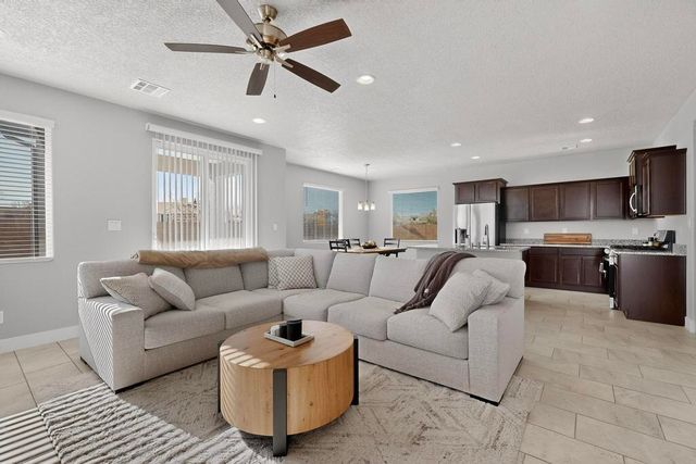 1070 Bali Road SE, Rio Rancho, NM 87124