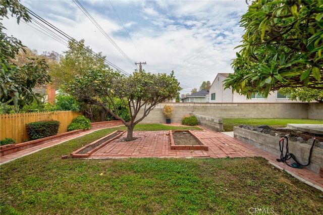 10427 Scott, Whittier, CA 90603