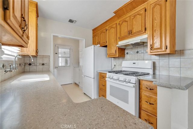 10427 Scott, Whittier, CA 90603