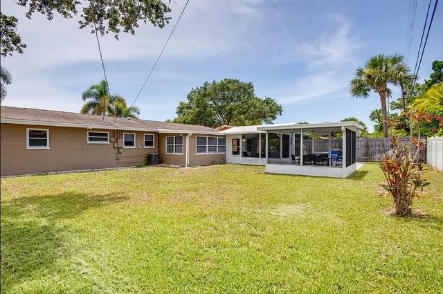 11533 69TH AVENUE, Seminole, FL 33772