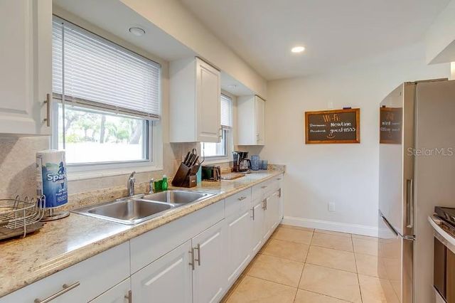 11533 69TH AVENUE, Seminole, FL 33772