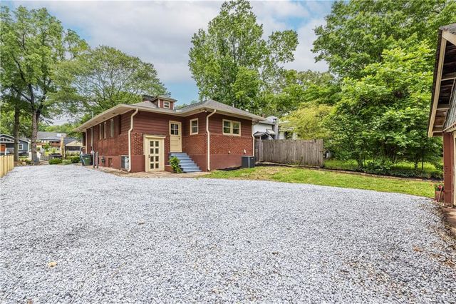 1088 Victory Drive SW, Atlanta, GA 30310