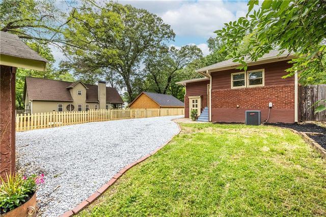 1088 Victory Drive SW, Atlanta, GA 30310