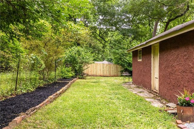 1088 Victory Drive SW, Atlanta, GA 30310