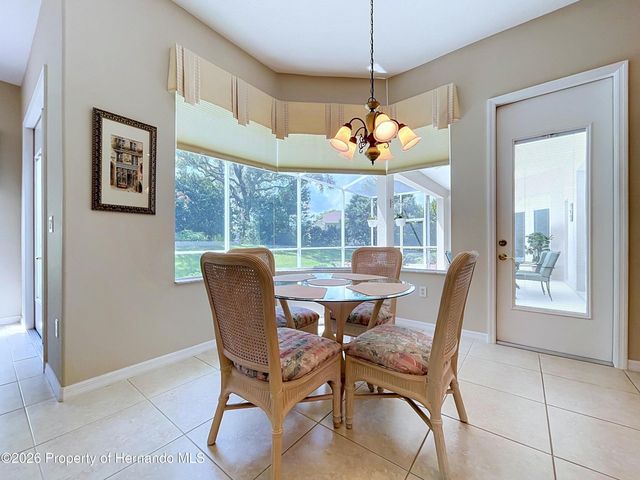 10333 Ridge Top Loop, Weeki Wachee, FL 34613