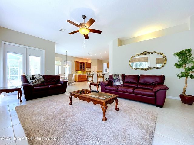 10333 Ridge Top Loop, Weeki Wachee, FL 34613