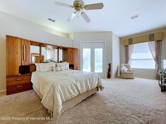 10333 Ridge Top Loop, Weeki Wachee, FL 34613