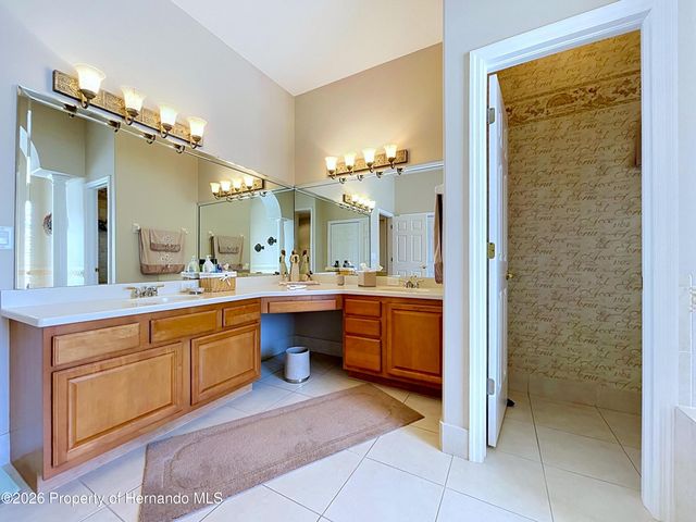 10333 Ridge Top Loop, Weeki Wachee, FL 34613