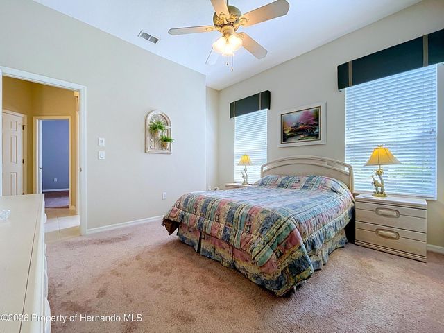 10333 Ridge Top Loop, Weeki Wachee, FL 34613