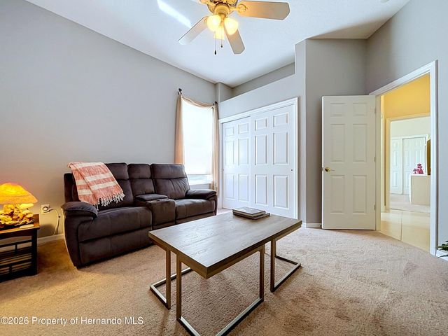10333 Ridge Top Loop, Weeki Wachee, FL 34613